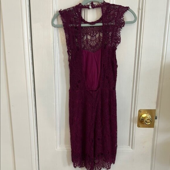 Free People - Elegant Lace Dress in Rich Purple open back - Picture 2 of 3